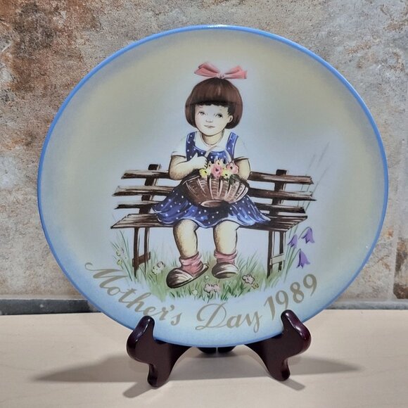 Vintage Schmid Hummel Mother's Day 1989 Pretty As A Picture Decorative Wall Hang - Picture 10 of 12